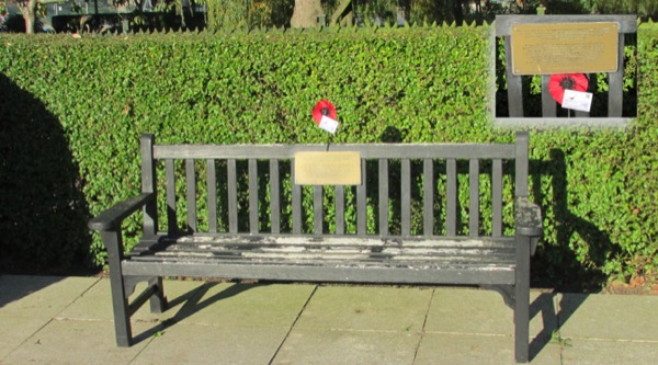 138 squadron halifax v ll356 nf u crew bench novemver 2014 1