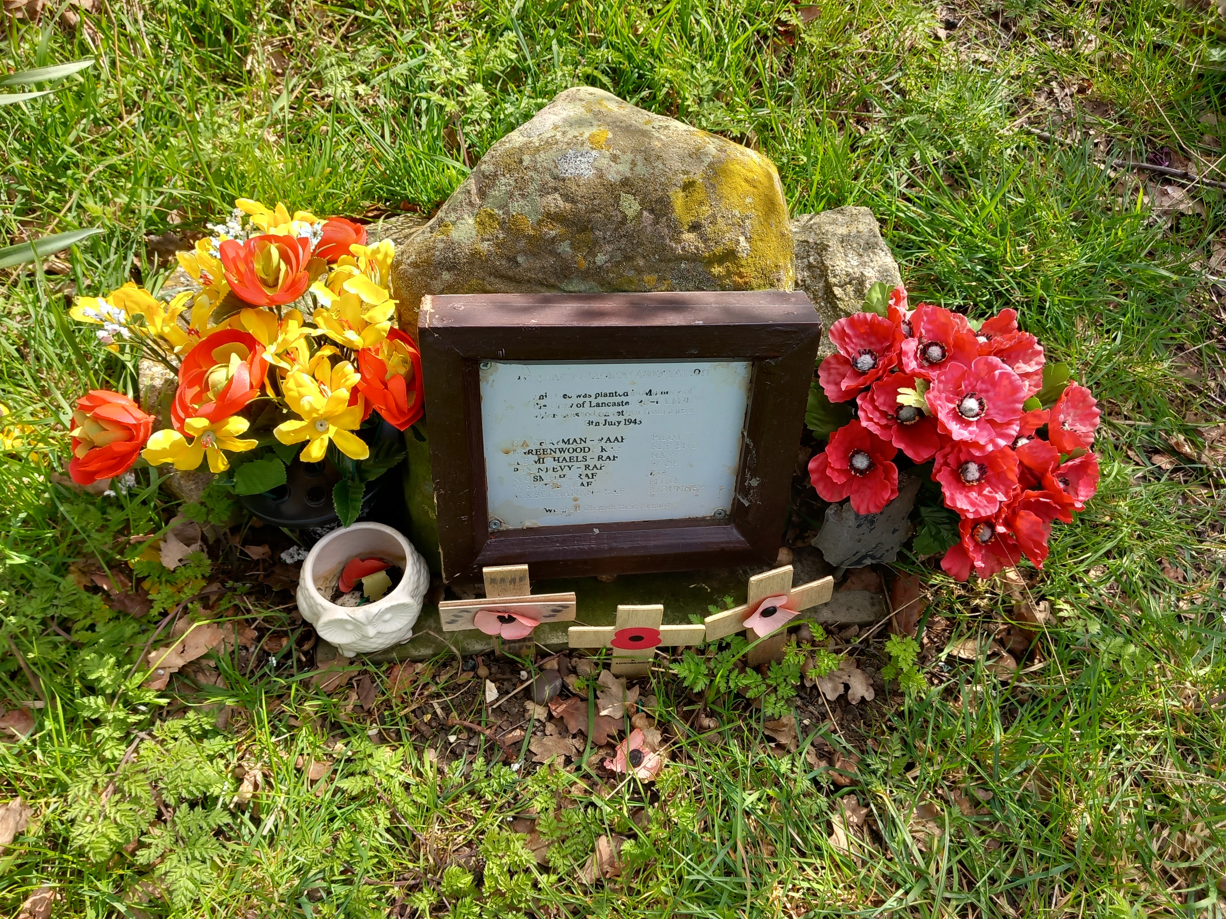 Long Bennington Lancaster LM311 crash site memorial — photograph by Geoffrey Fearn