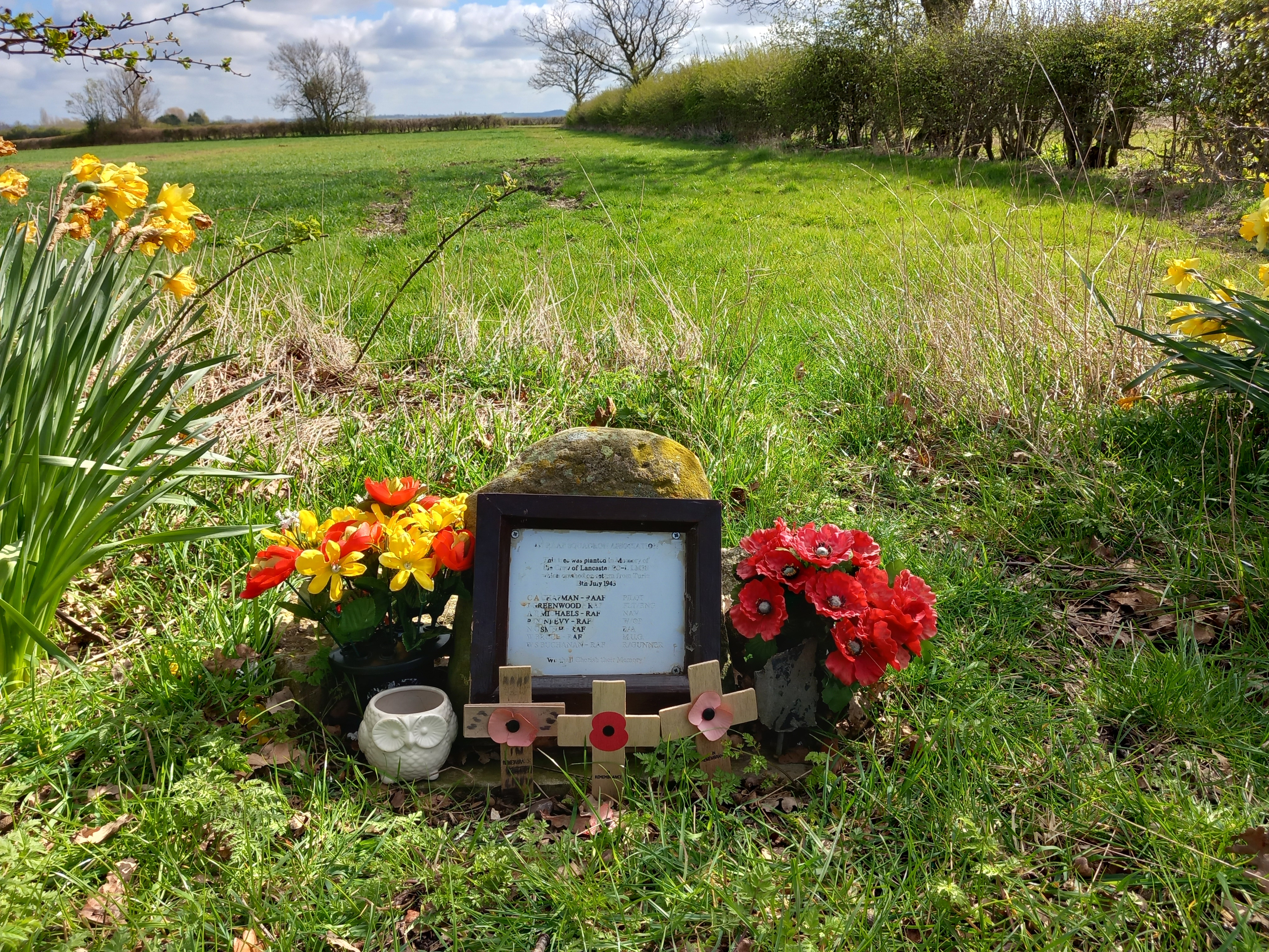Long Bennington Lancaster LM311 memorial — photograph by Geoffrey Fearn